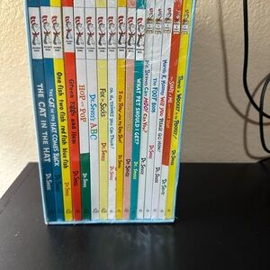 Dr. Seuss Ultimate Reader 16 Book Collection -